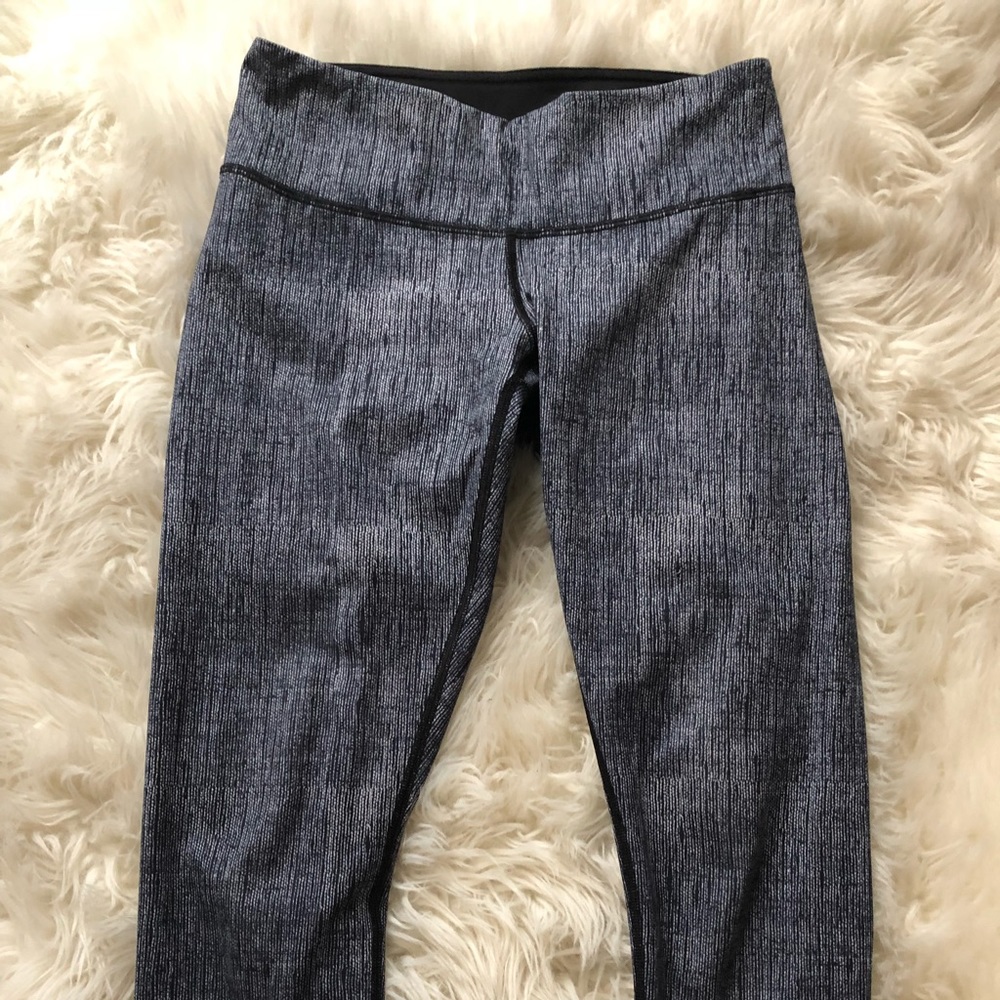 Lululemon Crop size 6
